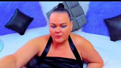 Lana online show from November 2025 09:09:02 AM