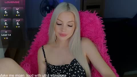 Lana online show from December 2024 12:12:01 AM