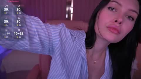 Milana online show from November 2025 02:19:01 PM