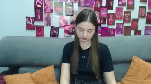 milanaroz online show from March 2026 08:26:33 AM