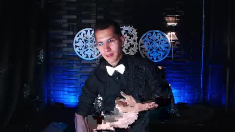 milandavid1 online show from April 2026 05:43:01 PM