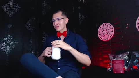 milandavid1 online show from April 2026 05:54:02 PM