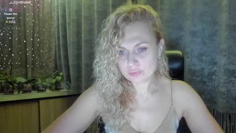 Snapshot of milanna_x chatting on October 2025 08:52:02 PM milanna_x online show from October 2025 08:52:02 PM