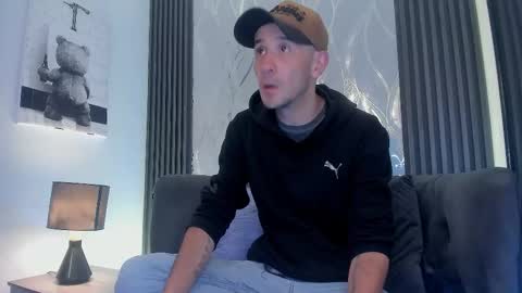 Snapshot of milanwhite_ chatting on February 2026 12:05:02 PM MILAN online show from February 2026 12:05:02 PM