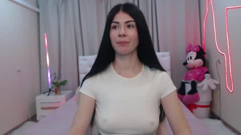 Snapshot of milasecretsss chatting on May 2026 06:21:03 AM milasecretsss online show from May 2026 06:21:03 AM