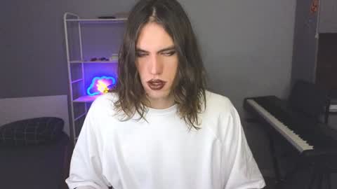 Mila online show from December 2024 10:05:02 AM