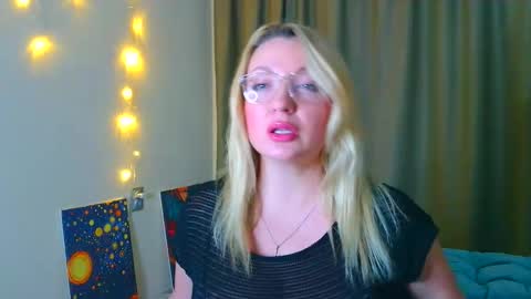 milasmille online show from October 2025 11:05:01 PM
