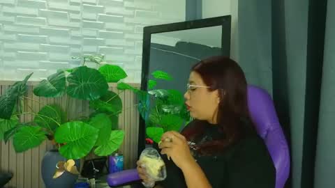 Snapshot of milena_lawson chatting on May 2026 01:06:01 PM milena_lawson online show from May 2026 01:06:01 PM