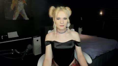 Milena online show from October 2025 01:28:01 AM