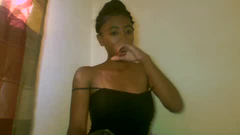 Snapshot of milennah chatting on May 2026 08:08:02 AM milennah online show from May 2026 08:08:02 AM