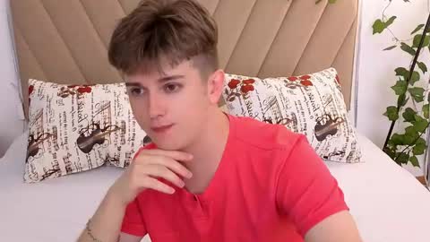 Snapshot of miless_cooper chatting on May 2026 04:53:01 AM Miles online show from May 2026 04:53:01 AM