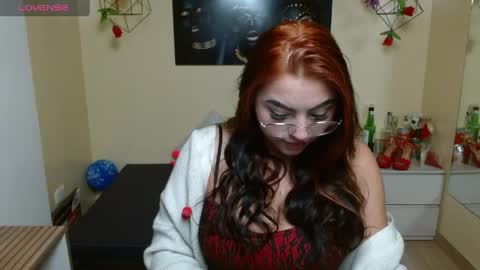 Snapshot of miley_clarck chatting on April 2026 01:28:02 PM Miley online show from April 2026 01:28:02 PM