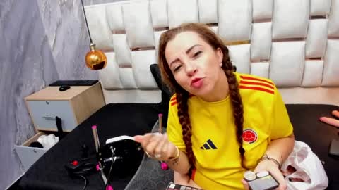 Snapshot of milf_drip chatting on June 2026 12:17:01 PM Lili online show from June 2026 12:17:01 PM