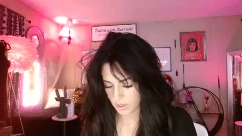 Snapshot of milf_lacey chatting on July 2026 10:37:01 PM Milf Lacey online show from July 2026 10:37:01 PM
