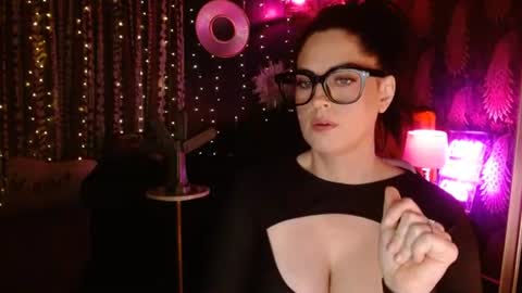 Snapshot of milf_lacey chatting on August 2026 02:48:02 PM Milf Lacey online show from August 2026 02:48:02 PM