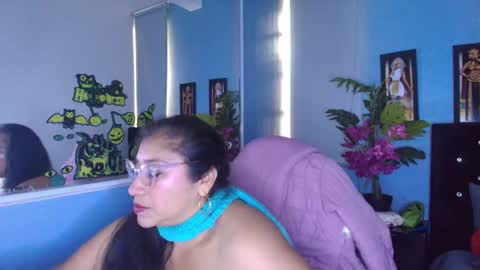 milf latinn online show from October 2025 01:45:02 PM