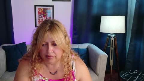 Snapshot of milfarlet chatting on May 2026 02:00:02 PM Arlet online show from May 2026 02:00:02 PM