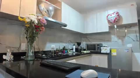 ASHLEY online show from February 2025 01:39:02 PM