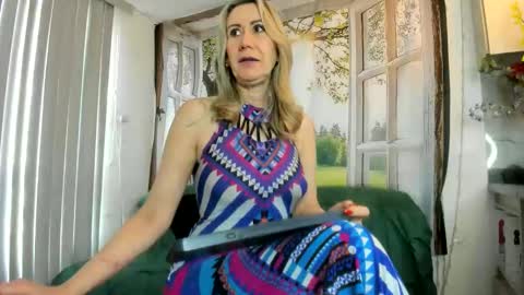 Snapshot of milfashley chatting on April 2026 01:10:02 PM ASHLEY online show from April 2026 01:10:02 PM