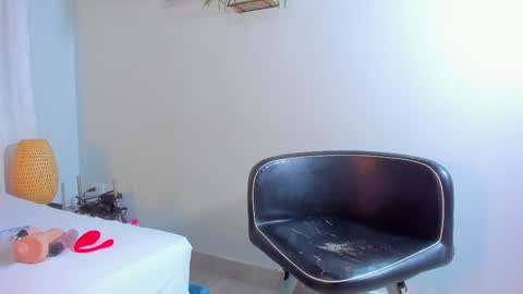 LILI online show from September 2025 12:08:02 PM