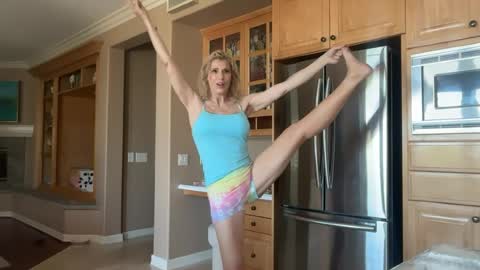 Snapshot of milfyogi chatting on July 2026 04:01:01 PM milfyogi online show from July 2026 04:01:01 PM
