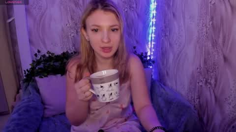 milinafox online show from April 2026 04:33:02 AM