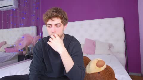 Snapshot of milkhunter_ chatting on April 2026 07:45:01 AM milkhunter_ online show from April 2026 07:45:01 AM