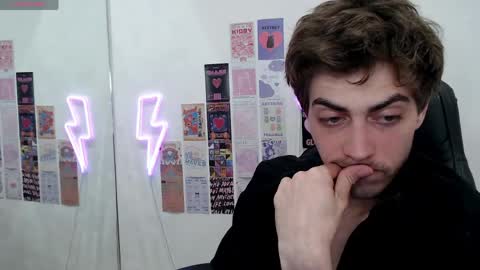 Snapshot of milkhunter_ chatting on April 2026 09:50:02 PM milkhunter_ online show from April 2026 09:50:02 PM