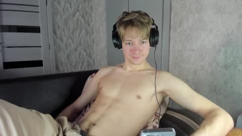 Snapshot of milkiwy chatting on February 2025 06:02:02 AM Isaac online show from February 2025 06:02:02 AM