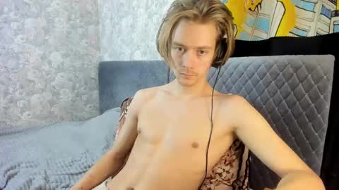 Snapshot of milkiwy chatting on October 2025 05:02:02 PM Isaac online show from October 2025 05:02:02 PM