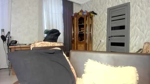 Snapshot of milkiwy chatting on February 2026 05:33:02 AM Isaac online show from February 2026 05:33:02 AM