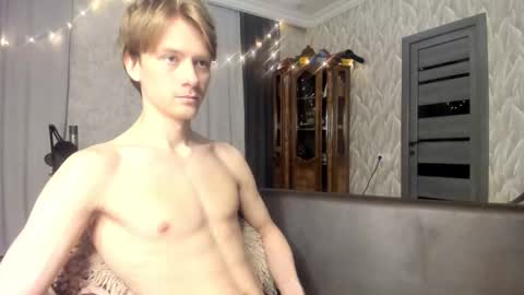 Snapshot of milkiwy chatting on February 2026 02:40:01 AM Isaac online show from February 2026 02:40:01 AM