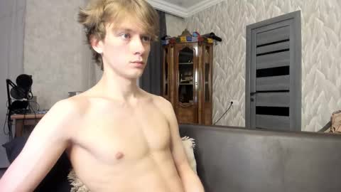 Snapshot of milkiwy chatting on February 2026 07:34:02 PM Isaac online show from February 2026 07:34:02 PM