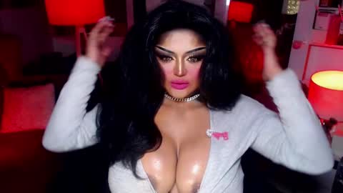 Snapshot of milkshakelavinia chatting on January 2025 07:39:02 AM milkshakelavinia online show from January 2025 07:39:02 AM