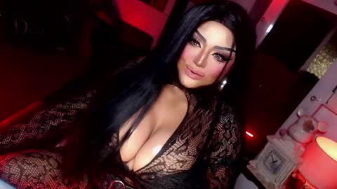 Snapshot of milkshakelavinia chatting on February 2025 08:26:01 PM milkshakelavinia online show from February 2025 08:26:01 PM