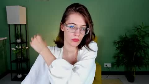 Snapshot of milky_jenny chatting on June 2026 01:03:01 PM Eva online show from June 2026 01:03:01 PM