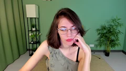 Snapshot of milky_jenny chatting on July 2026 04:29:01 AM Eva online show from July 2026 04:29:01 AM