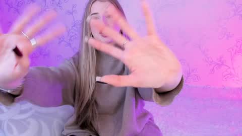 Snapshot of milky_waybaby chatting on December 2024 11:34:02 AM Vivian online show from December 2024 11:34:02 AM