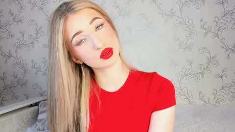 Snapshot of milky_waybaby chatting on January 2025 05:41:02 AM Vivian online show from January 2025 05:41:02 AM