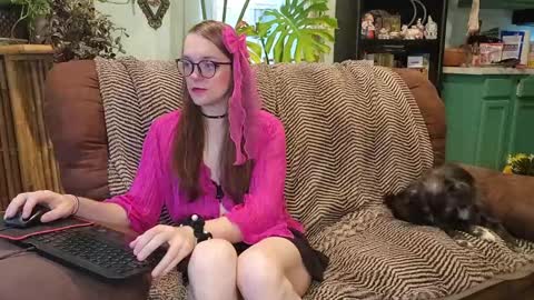 Peach Doll online show from December 2024 08:16:01 PM