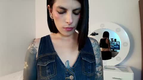 Snapshot of milla_pixxie chatting on July 2026 02:04:02 AM Milagros online show from July 2026 02:04:02 AM