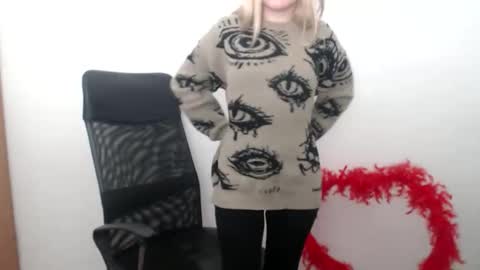 Snapshot of millaloveli chatting on February 2026 08:12:01 AM millaloveli online show from February 2026 08:12:01 AM