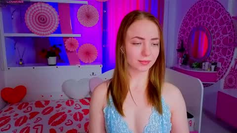 Milana online show from April 2026 09:04:01 AM