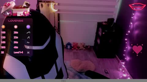 millandiux online show from February 2025 10:59:01 PM