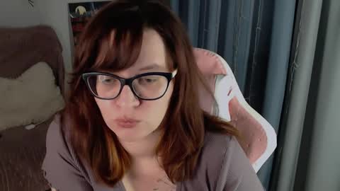 Snapshot of millapoolys chatting on April 2026 10:01:02 PM Milla online show from April 2026 10:01:02 PM