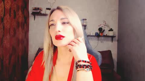 MillaXQueen online show from February 2025 11:44:02 AM