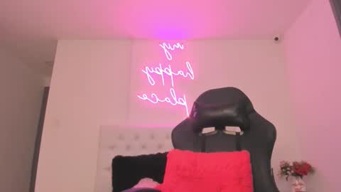 miller_silvana online show from November 2025 01:15:02 PM