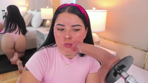 Chloe Miller online show from May 2026 01:38:02 PM