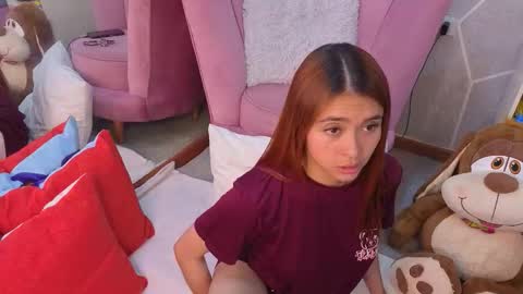 milleyjones_ online show from November 2025 07:59:02 PM