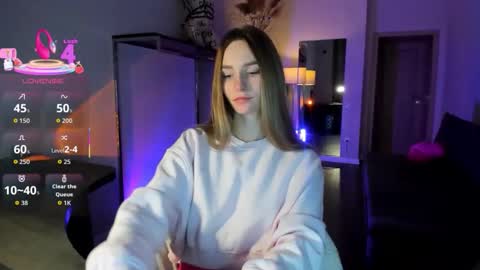 Mila online show from November 2025 06:46:02 AM